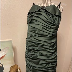 NWT MANDALAY Ruched Boned drees